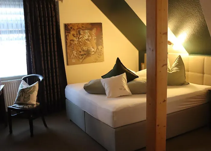 Kropper Busch Garni Hotel 3*